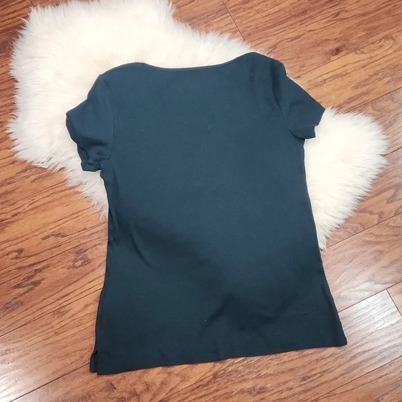 Old Navy Slim Fit Basic Fitted Scoopneck Shirt - Picture 3 of 4